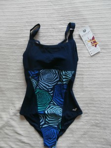 shaping swimming costume