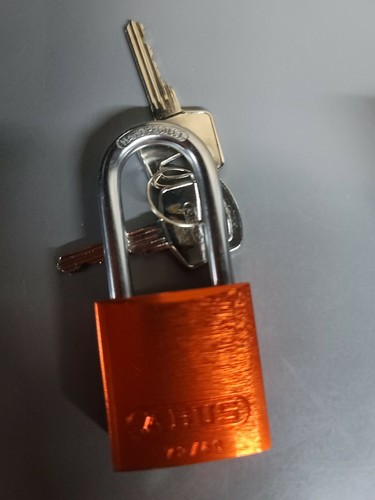 6 Abus Brady KEYED ALIKE Orange Safety Lockout Aluminum Padlock 724044 Case 20/A - Picture 2 of 3