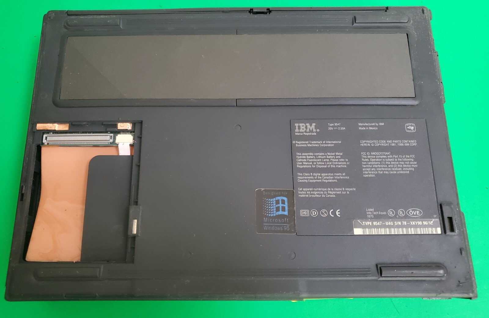 Rare IBM Thinkpad 760EL Intel Pentium Laptop Computer Vintage - Powers on - Picture 20 of 21