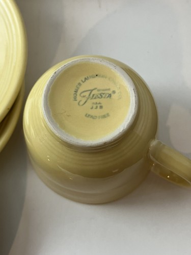 Vintage Set Of 3 Fiesta Ware Pale Yellow Cream Tea Cups Saucers One Extra Saucer - Picture 2 of 4