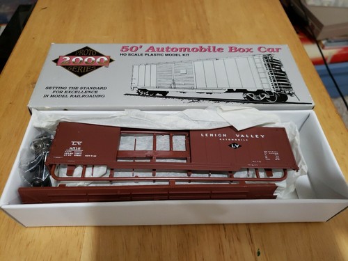 HO Proto 2000 50' Automobile Boxcar w End Doors Lehigh Valley 21025 8516