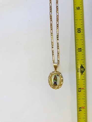 Santa Muerte 7 potencias y cadena Figaro delgada en Oro laminado hecho a mano - Imagen 6 de 6