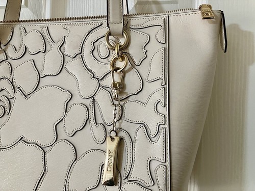 DKNY Large Tote Shoulder Bag Sara Zip Ivory Leather Stitched Floral Gold Charm - Picture 3 of 7