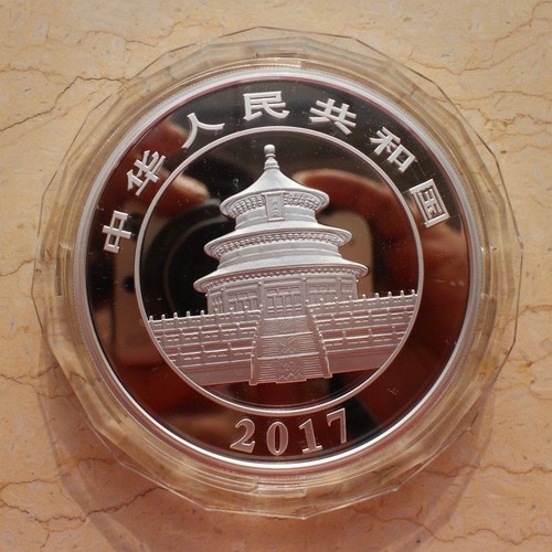 China 2017 Silver 150g Panda Coin - Imagen 2 de 5