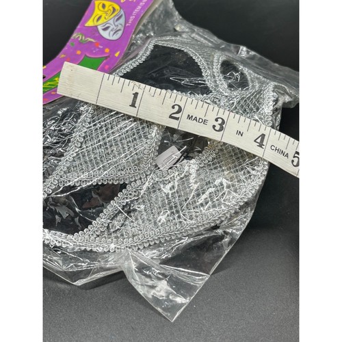 NWT Masquerade Mask Mardi Gras Carnival Silver Mesh and Black eye mask adult - Picture 8 of 10