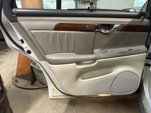 Used Front Center Interior Rear View Mirror fits: 2005 Cadillac Deville w/telema - Picture 22 of 24