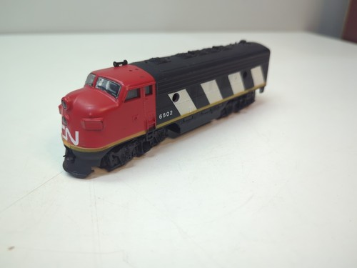Locomotora de colección realista HO Canadian National F9 CN 6502 rayas sargento en caja - Imagen 8 de 17