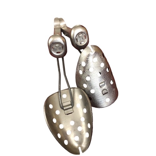 Shoe Tree Form~EKCO~Hammered Silver~Set 2~Folding Retro Cobbler Tool~ USA VTG - Picture 10 of 13