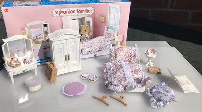 sylvanian families bedroom and vanity set