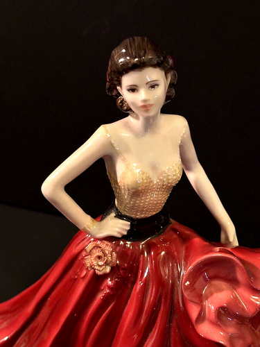 Coal Port "Ladies of the Fashion Patricia" 9"inch Figurine Limited Edition - Picture 5 of 8