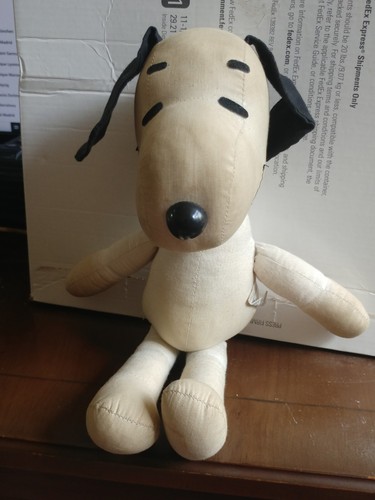 Vintage 1960's Snoopy / Peanuts Soft Toy. In Snoopy tracksuit. approx 12”Tall - Picture 11 of 15