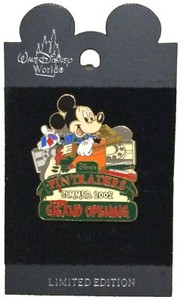 Disney Pin 13969 WDW Pin Traders Summer Grand Opening Mickey Mouse LE Card
