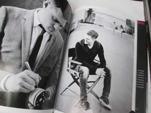Michael Buble Onstage Offstage Picture Biography Book 2011 HC DJ BK604 - Bild 4 von 6