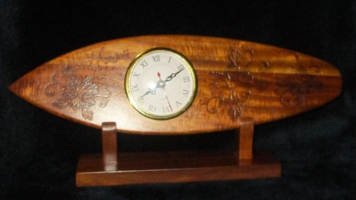 Hawaii Vintage Tiger Koa Holz Uhr Surfbrett und Ständer 14 1/2" x 6" Höhe - Bild 5 von 10