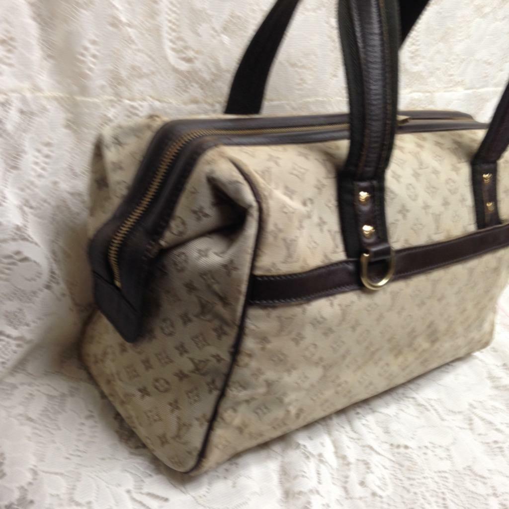 Louis Vuitton, Mini Lin Beige Josephine GM Handbag-Crossbody Louis Vuitton, Mini Lin Beige Josephine GM Handbag-Crossbody