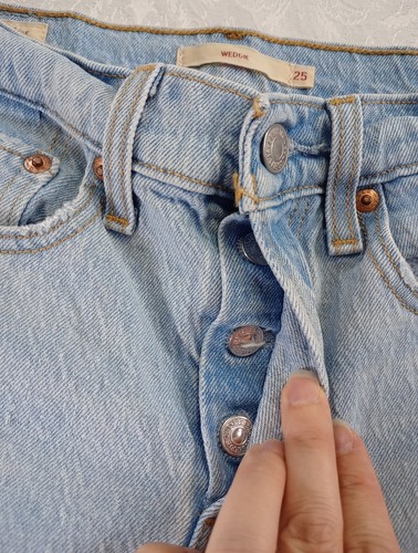 Jeans Levi's Wedgie alla caviglia donna taglia 25 blu lavaggio chiaro grande E gamba dritta - Foto 3 di 23