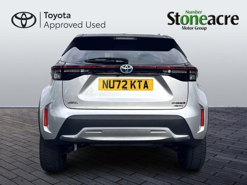 2022 Toyota Yaris Cross 1.5 VVT-h Dynamic SUV 5dr Petrol Hybrid E-CVT AWD Euro 6 - Picture 4 of 20