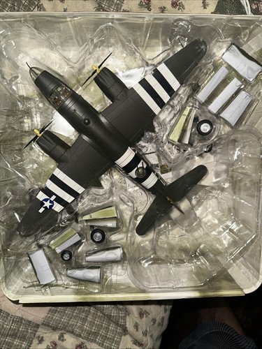 Forces of Valor - U.S. B-26B Marauder - 1:72 Scale - Unimax-complete - Imagen 5 de 6