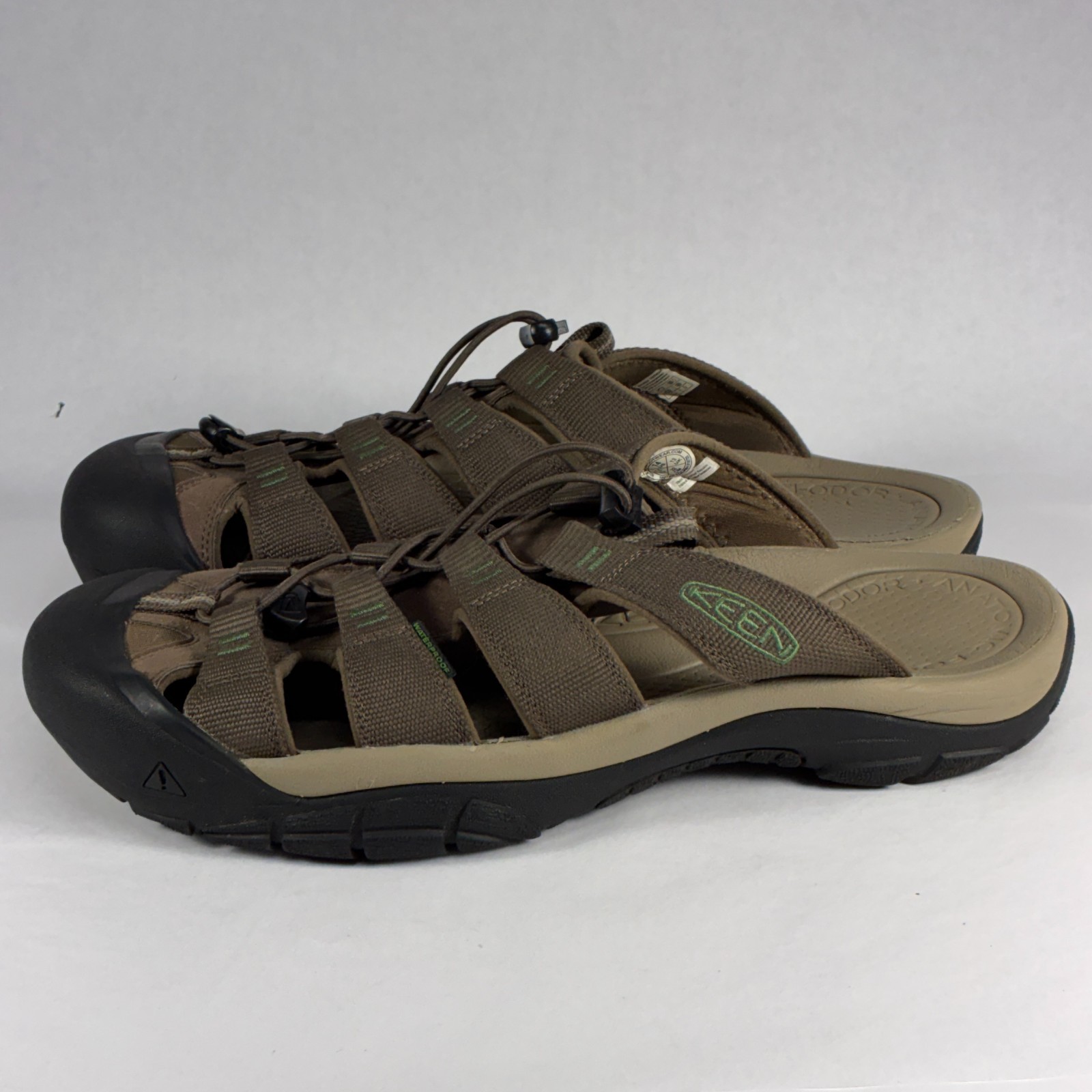 Keen Newport scivolo mensa campeggio escursionismo acqua uomo taglia US 14 accento verde