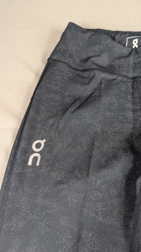 On Cloud Leggings Womens Extra Small Black 7/8 Running Performance NWT - Picture 3 of 10