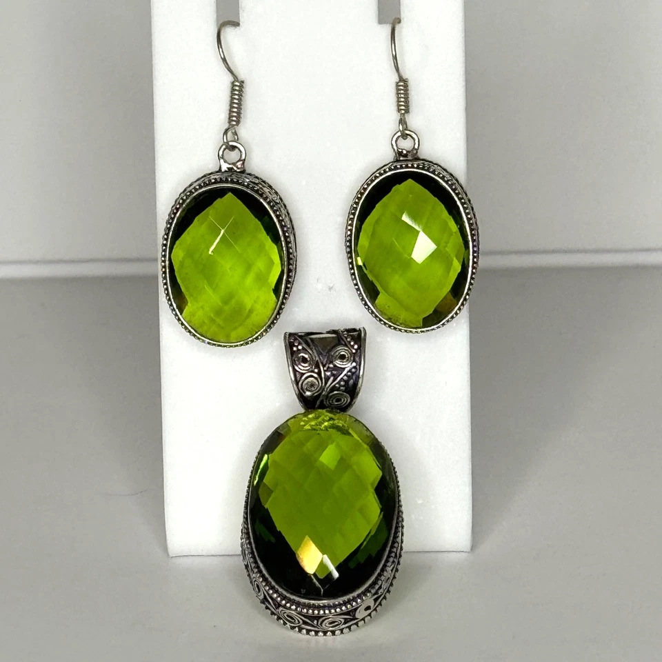 Vintage Peridot Pendant and Earrings Set Swirl Design 925 Sterling Silver Plated - Image 2 of 4