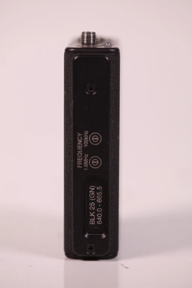 Lectrosonics UM400A Belt Pack Transmitter Block 25 - Image 3 of 4