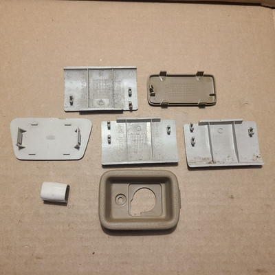 99-04 Land Rover Discovery 2 Interior Trim Lot: mostly panel covers grey + beige