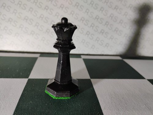 DRUEKE CHESS QUEEN PIECE 2 1/8" GLOSS BLACK
