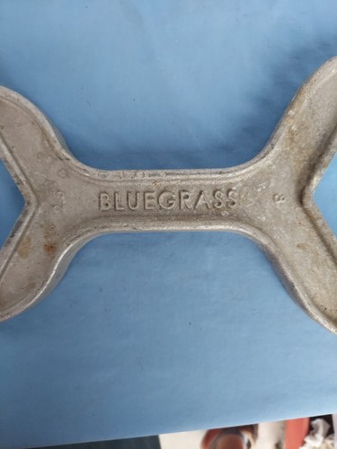 Bluegrass Aluminum Combination Dairy Wrench Marked 3 And 2.5 - Picture 4 of 4