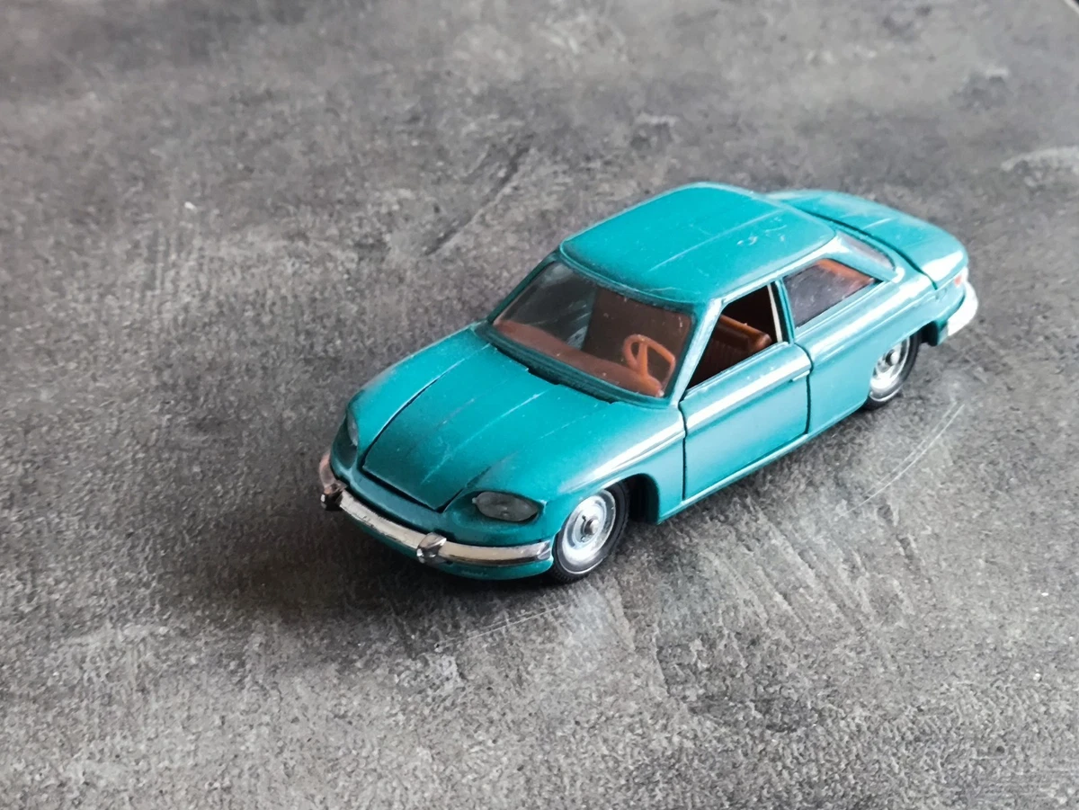 Norev 1/43 Panhard Berline 17 – Verte, Collection, état Comme Neuf