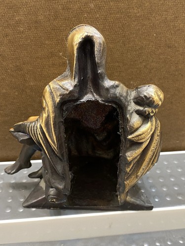 Vintage 1964 Artcor Brass Holy Mother Mary & Jesus PIETA Style Statue 8” Tall - Picture 11 of 18