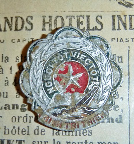 Rare VC Badge - Hue, Meritorious Service to the Revolution - Vietnam War - C.499 - Picture 4 of 5