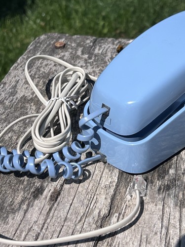Vintage☆ AT&T Trimline 210 Touch Tone Push Button Wall/Desk Corded Phone~ BLUE - Zdjęcie 9 z 9