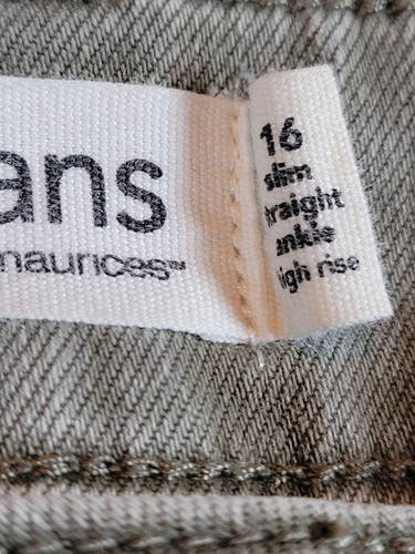 Pantalones de mezclilla Maurices verdes utilitarios ajustados rectos tiro alto tobillo talla 16 dobladillo crudo - Imagen 5 de 5