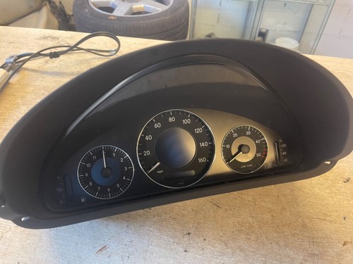RELOJES PANEL DE INSTRUMENTOS MERCEDES CLK W209 DIÉSEL CDI VELOCÍMETRO A2095407211 - Imagen 2 de 3