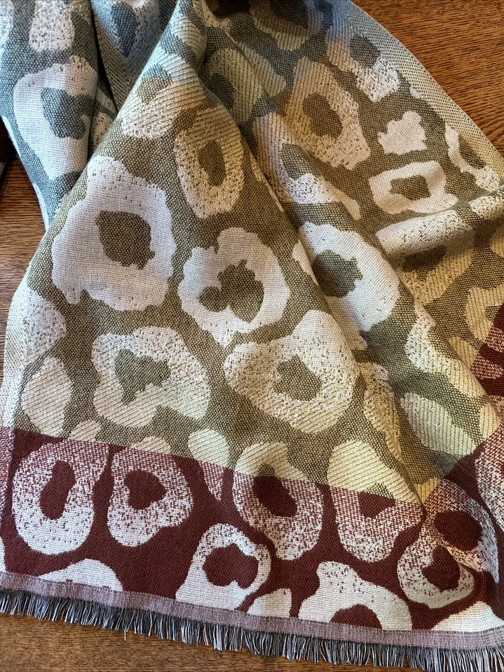 Vince Camuto жаккардовый шарф шаль надежном, леопардовый узор, 28 «x 77» - Изображение 4 из 4