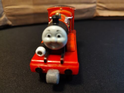 Tren Thomas & Friends Take-N-Play Castle Crest TALKING JAMES con luz funciona - Imagen 2 de 9
