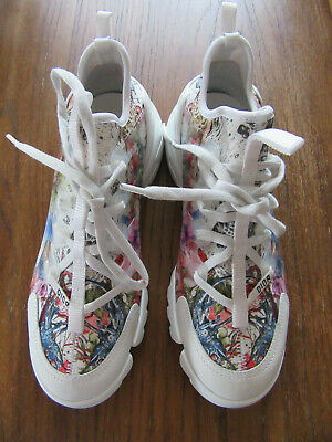 Dior D Connect Zodiac Printed White Multicolor Lace Up Flat Dior D Connect Zodiac Printed White Multicolor Lace Up Flat
