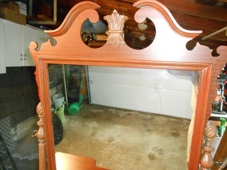  红木古董镜梳妆台。 — 第 3/4 张图片