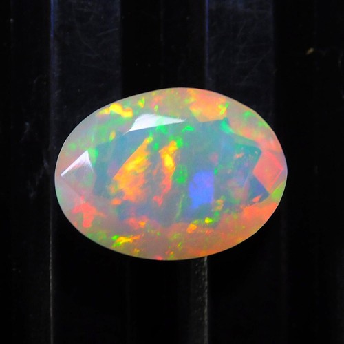 AAA Quality Faceted Ethiopian Opal Gemstone 11.5x8.4x5.5mm 2.05Cts - Picture 2 of 3