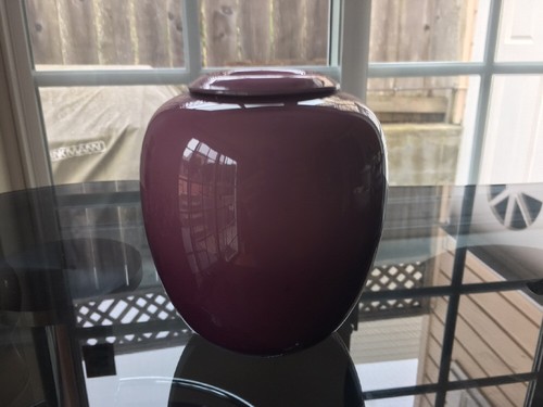 VINTAGE TANGO VASE AMETHYST ART GLASS VASE - Picture 3 of 8