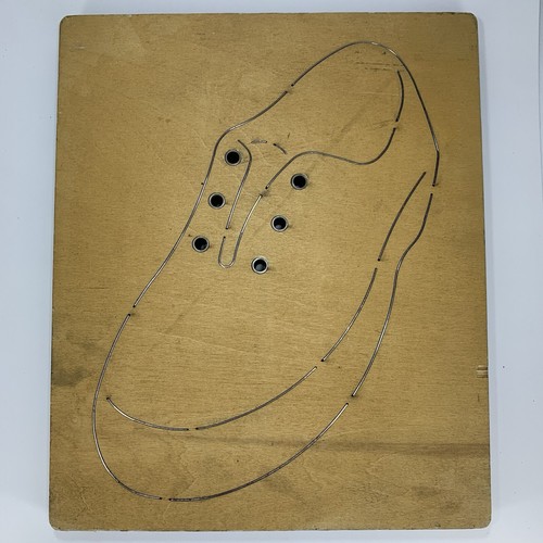 SHOE FOR LACING - Ellison Educational Die Cut 10" x 12" School Classroom Crafts - 第 1/7 張圖片