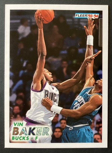 1993-94 Fleer #321 Vin Baker RC Milwaukee Bucks - Picture 1 of 2