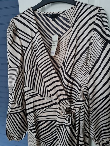 Size 12 Friends Like These Cream Print Long Sleeve Satin Wrap Midi Dress BNWT - Picture 8 of 12