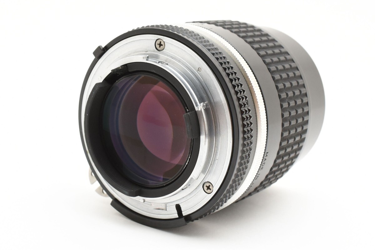 ニコン Ai-s Nikkor 105mm f2.5 Lens #C241 Near Mint] Nikon Ai-s Nikkor 105mm f2.5 MF Telephoto Lens