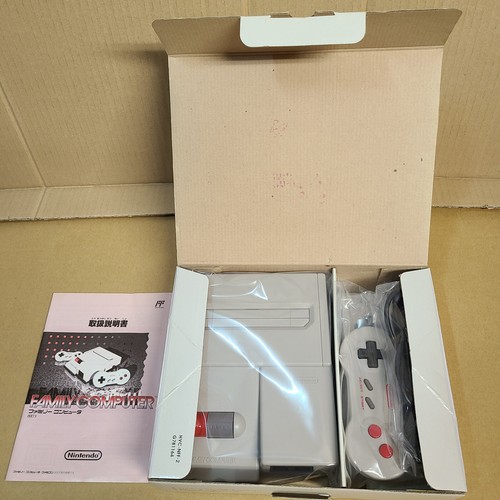 Nintendo New AV Famicom Console System HVC-101 Boxed + 4 Games FC Tested - Picture 2 of 12