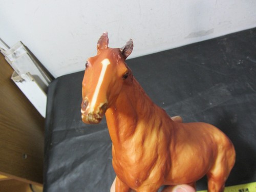 Breyer Secretariat Horse figure brown race equestrian cowboy western - Picture 4 of 7