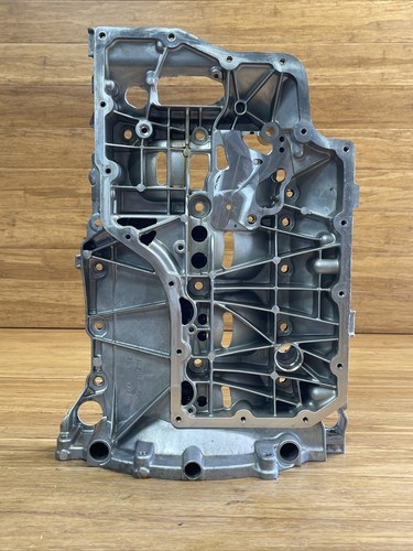 2020-2024 Audi A4 A5 Upper Engine Oil Sump Pan Assembly 06L103603BP 28K Miles - Picture 7 of 10