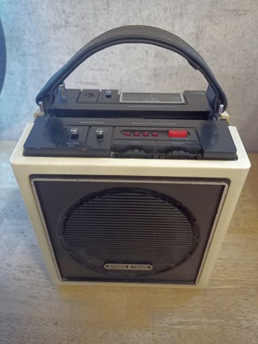 Sears 800.21060600 Am-Fm Stereo 8 Track Radio AS IS Tan Beige Transforms MustSee - Picture 2 of 4