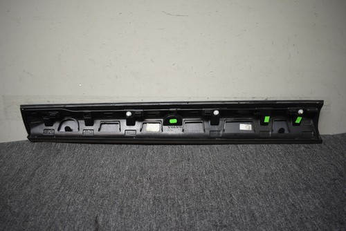 2017 VOLVO XC60 DOOR MOLDING FACTORY OEM - Picture 4 of 7